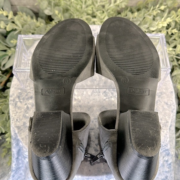 I ❤️ Comfort “Syla” Gray Faux Suede Open Toe Anklewrap Dress Sandals WMS 8M🩶GUC - Picture 10 of 11